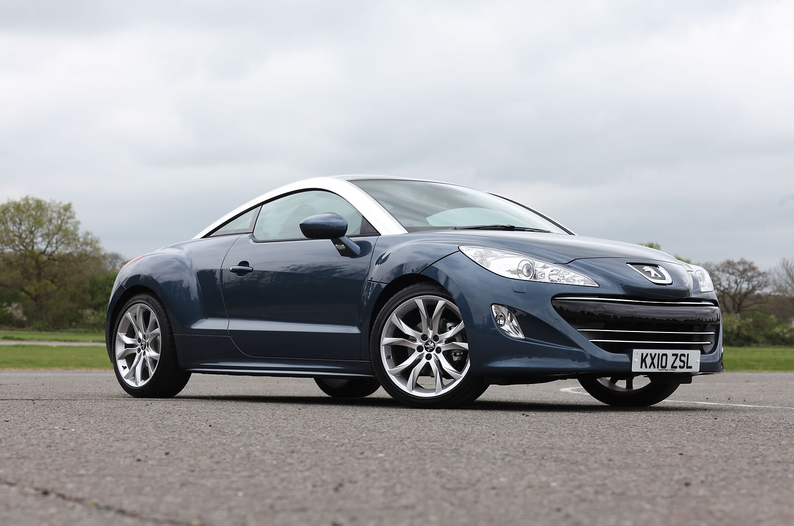 4 star Peugeot RCZ