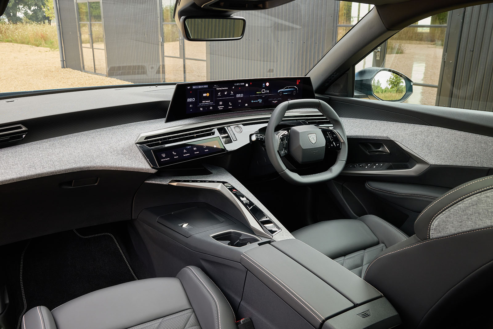 Tableau de bord intérieur de la Peugeot e 5008 Tableau de bord intérieur de la Peugeot e 5008