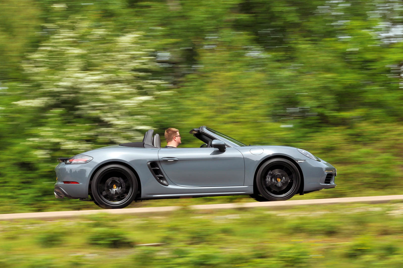 Porsche 718 Boxster side profile