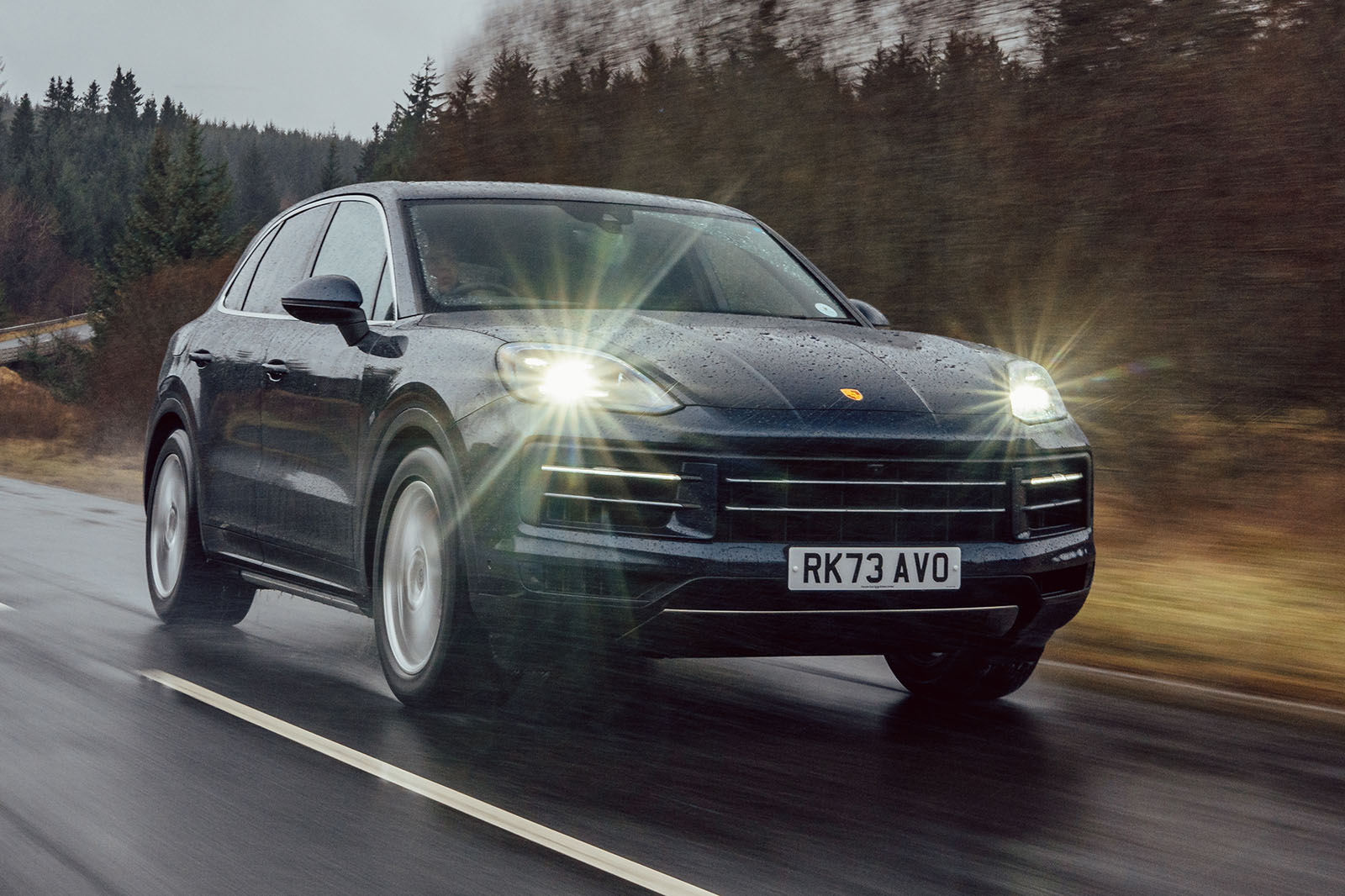 porsche cayenne s road test review 2024 33 tracking front