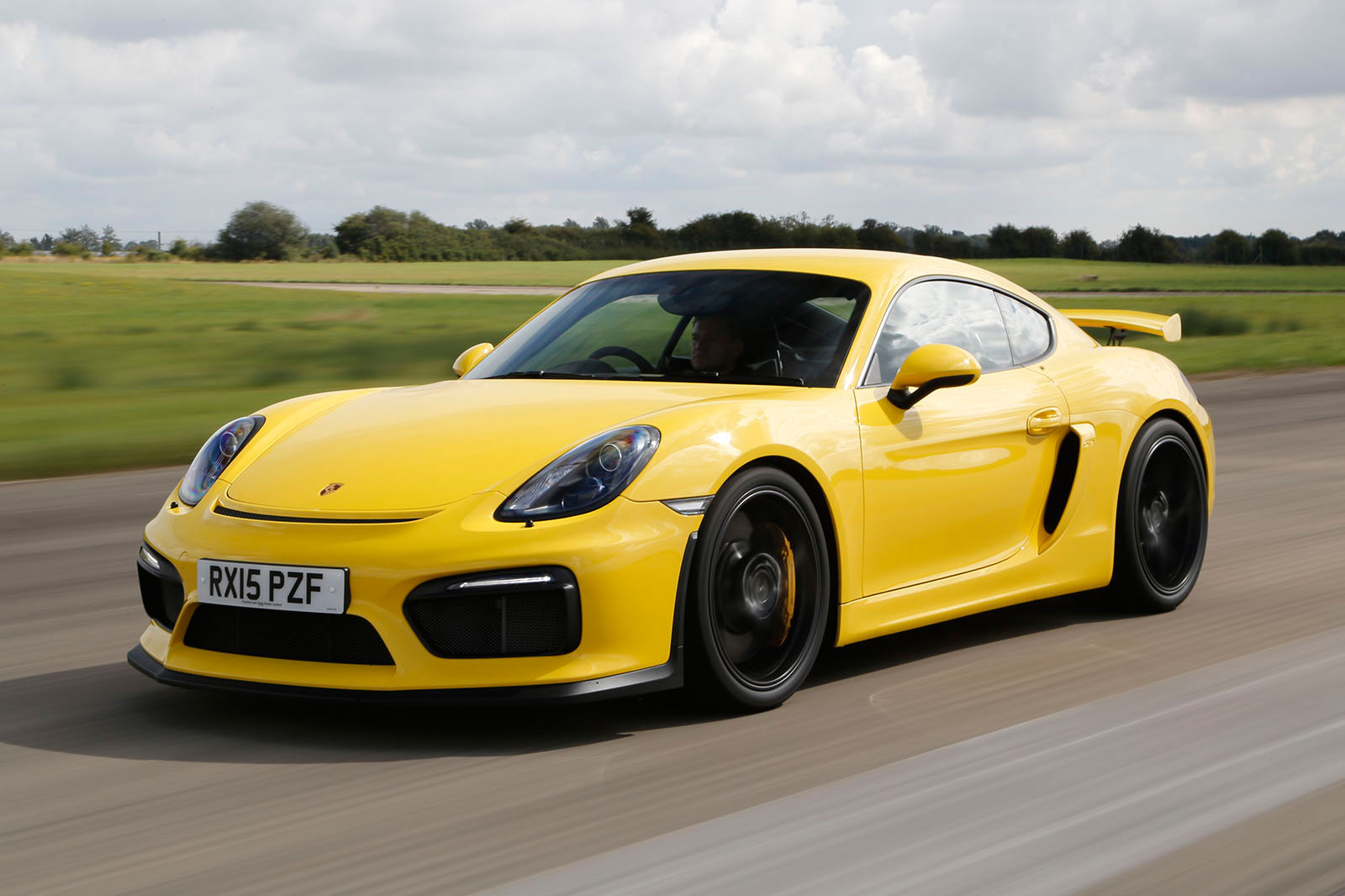 Porsche Cayman GT4