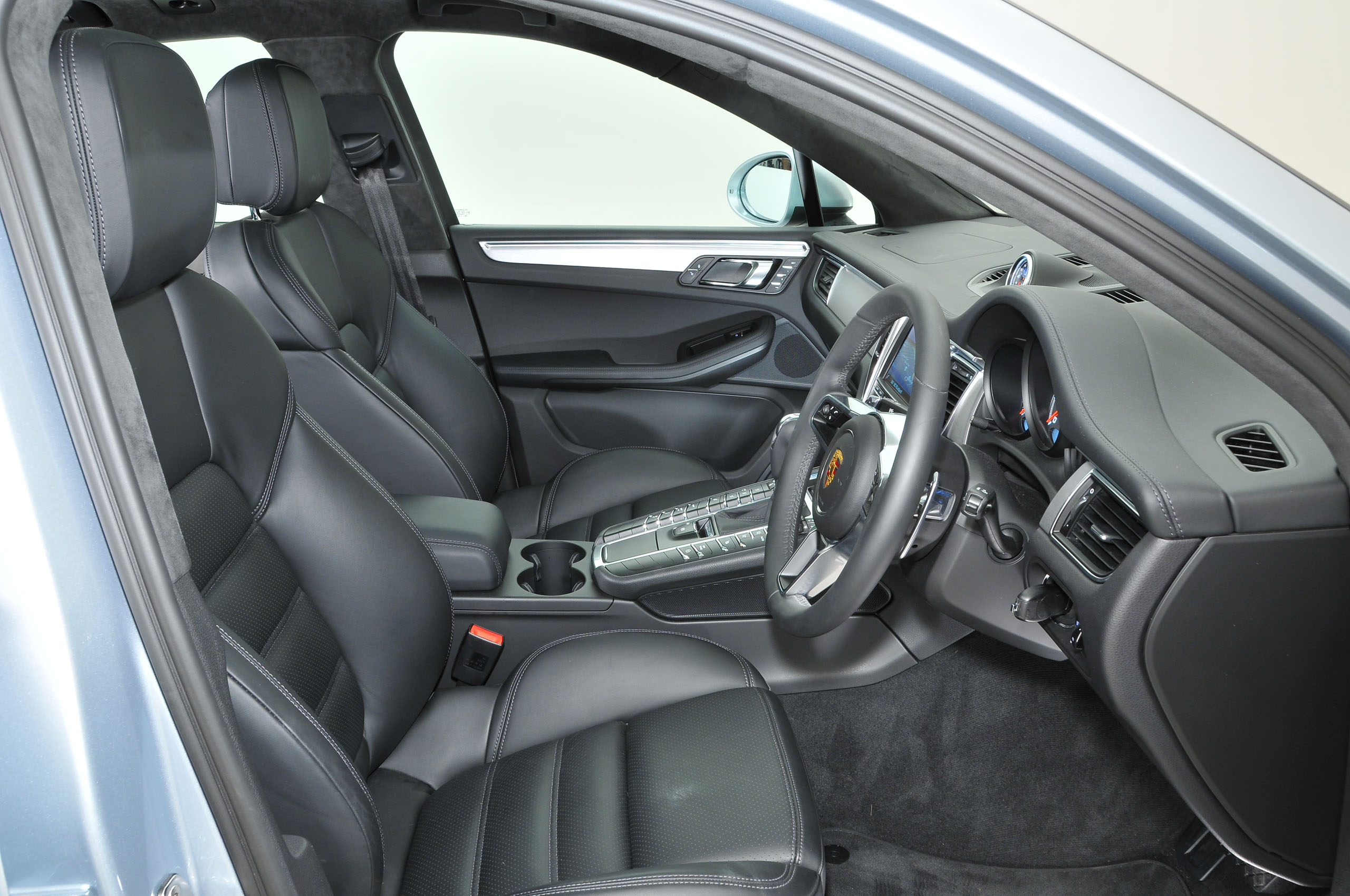 Porsche Macan interior