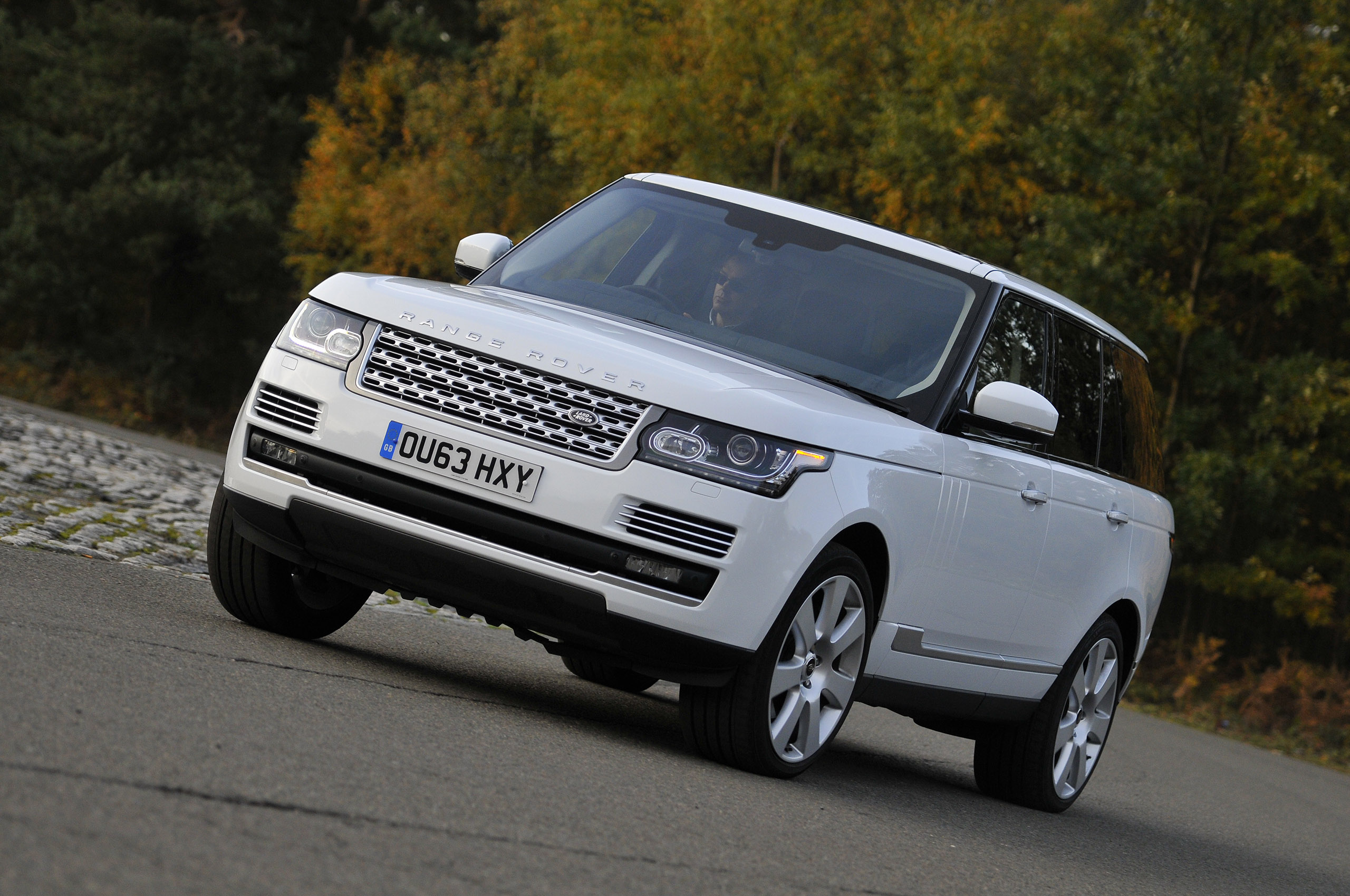 Range Rover cornering