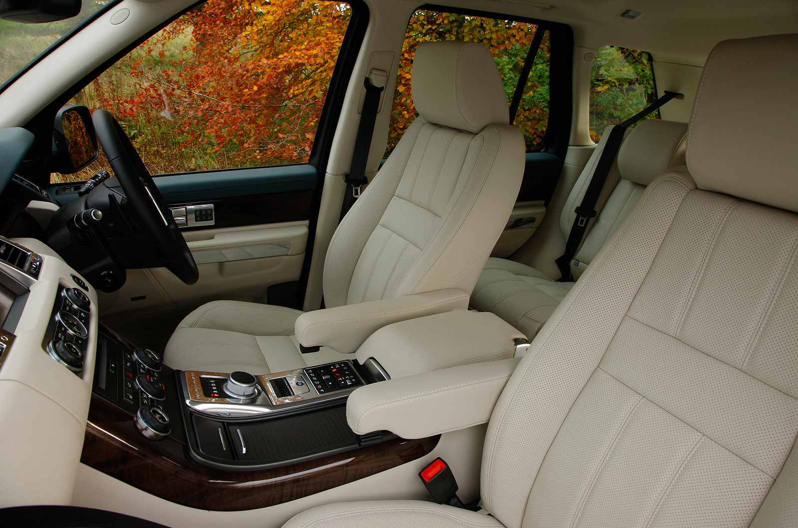 Range Rover Sport front seats