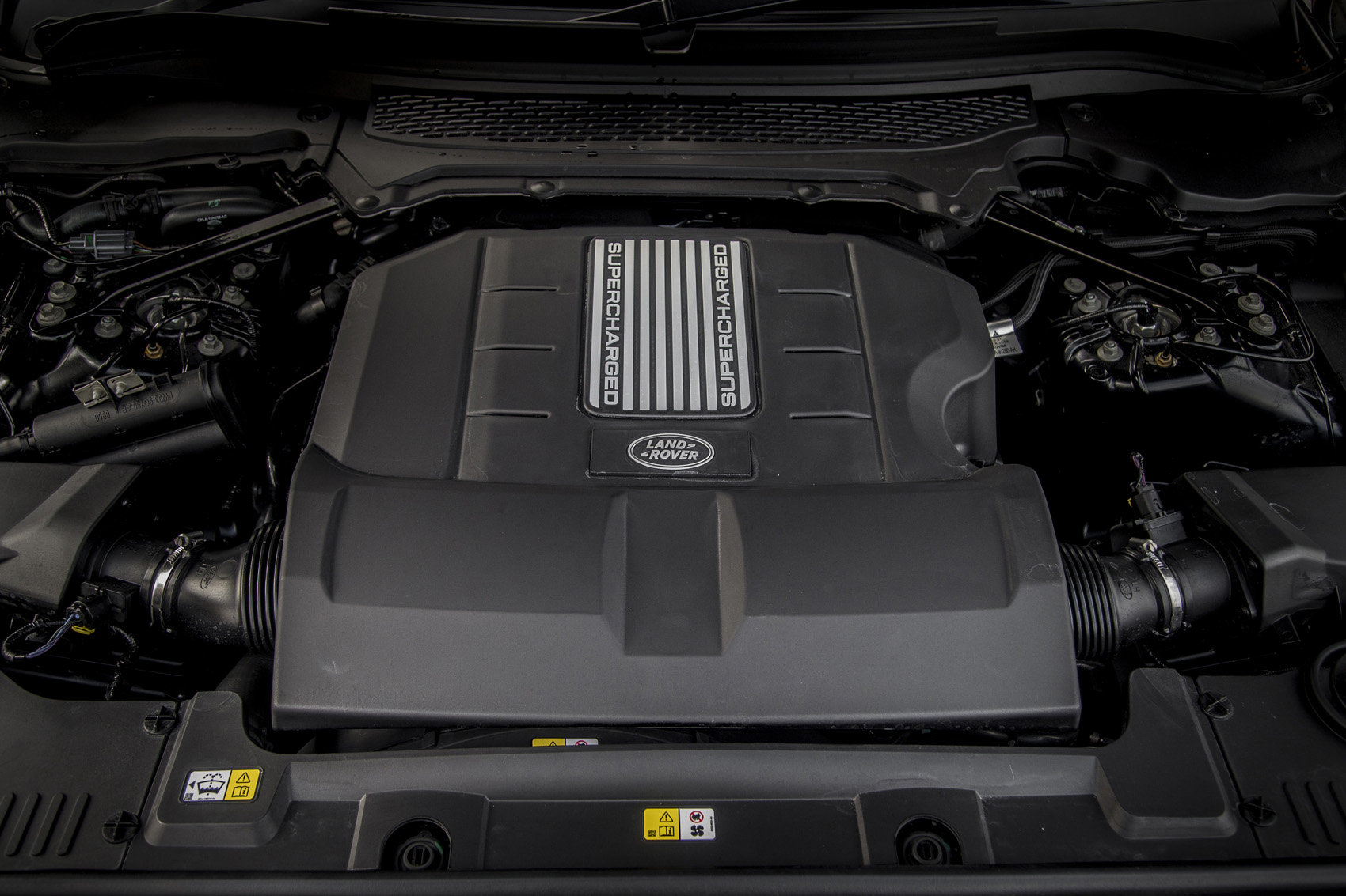 Supercharged 3.0-litre V6 Range Rover Sport engine