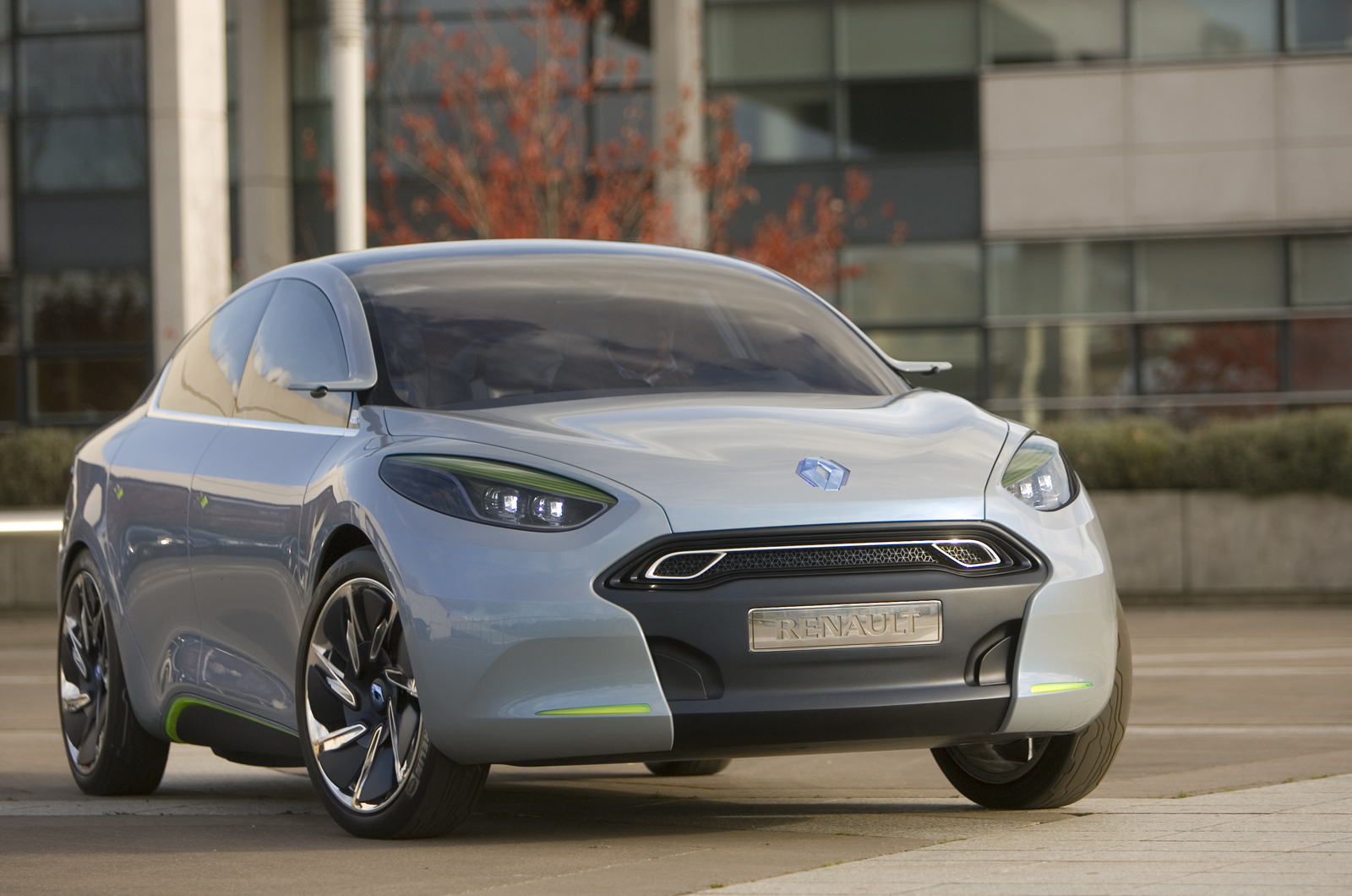 Renault Fluence stays electric Autocar