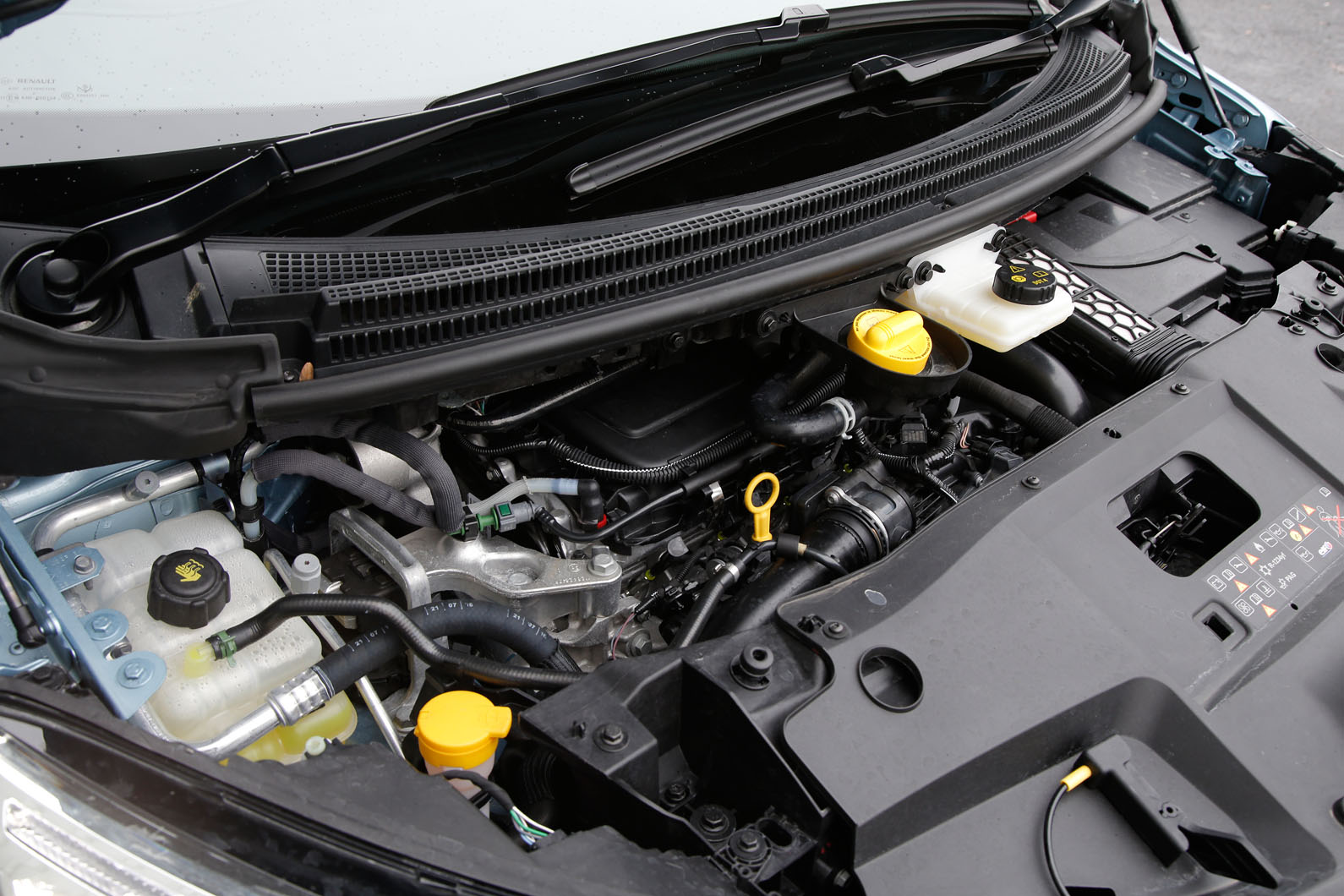 1.6-litre Renault Grand Scenic diesel engine