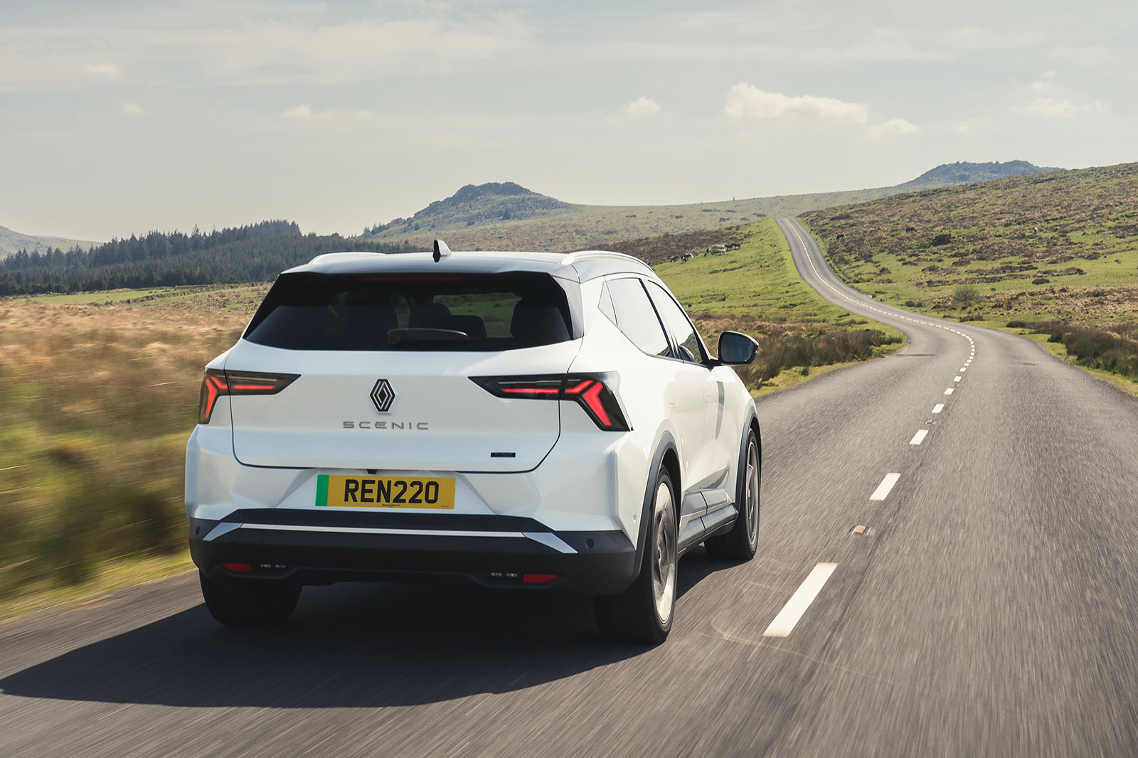 renault scenic e tech review 2024 02 rear tracking