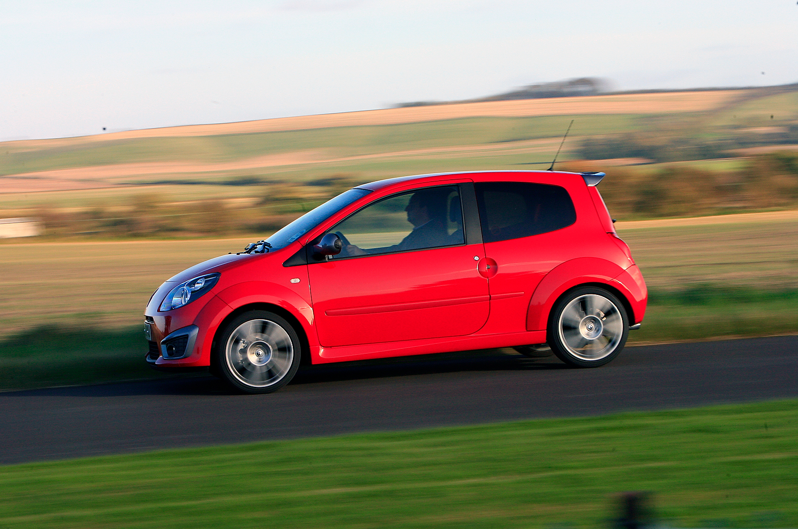 Specs for all Renault Twingo 2 Phase 1 versions