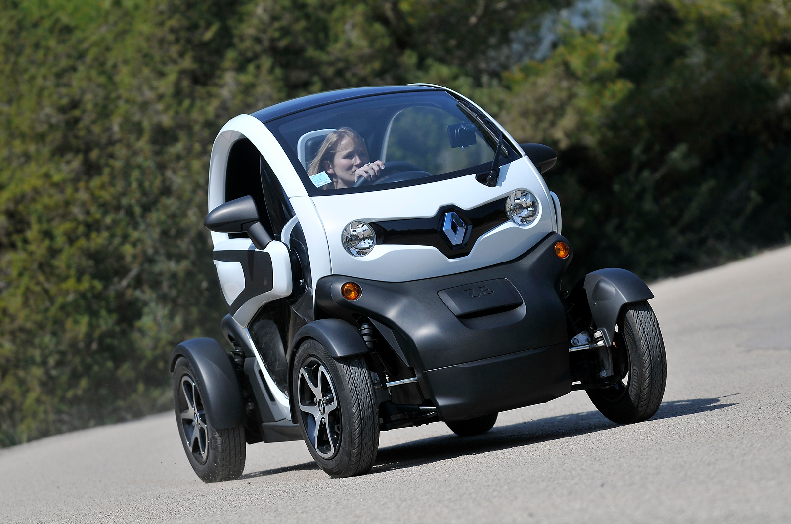 Renault Twizy cornering