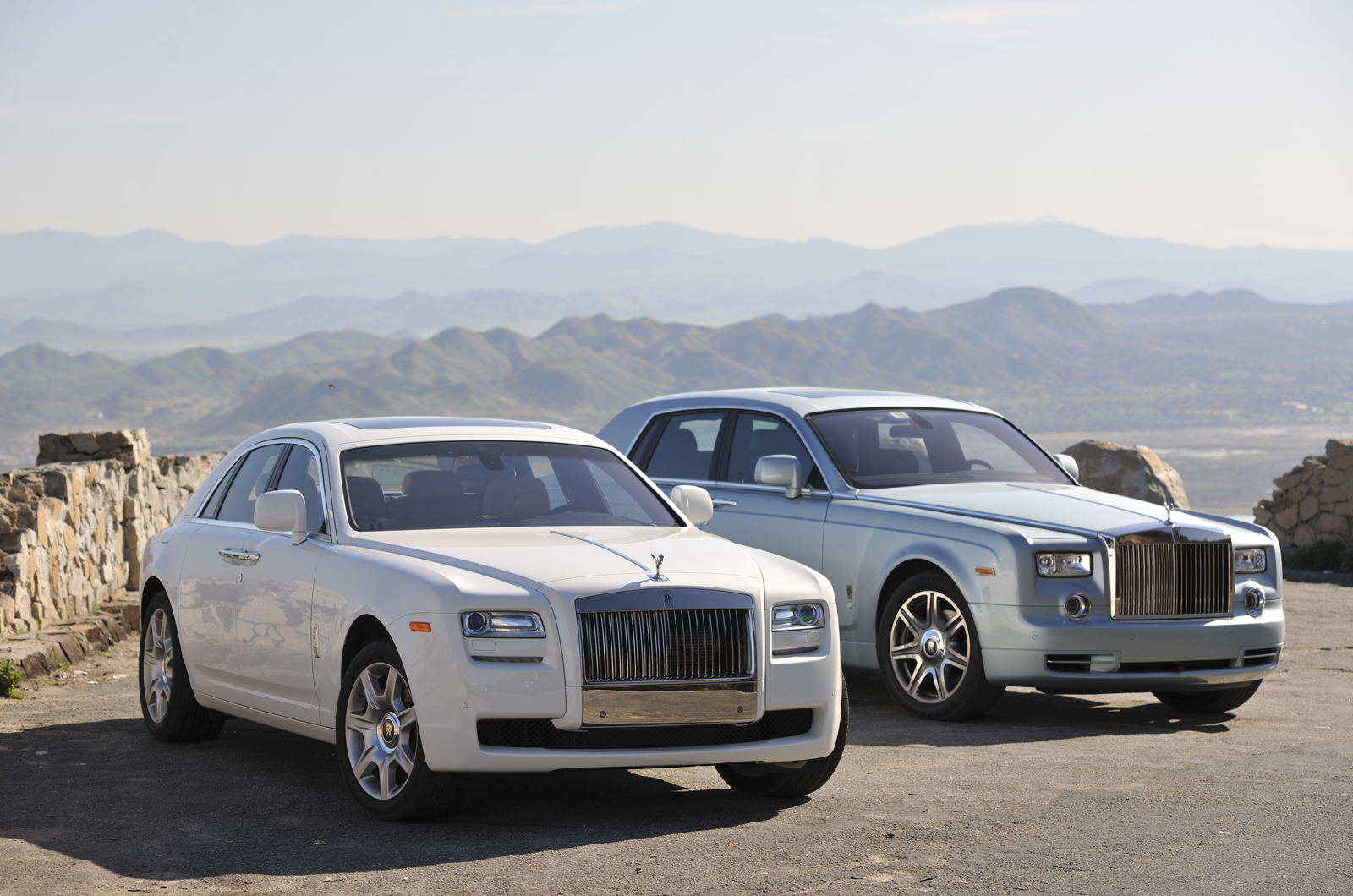 Rolls Royce Ghost V Phantom Autocar Rolls Royce Ghost V Phantom Autocar