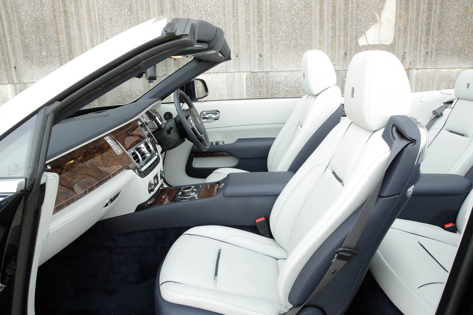 RollsRoyce Dawn MANSORY Pulse Edition White Mansory #13 RollsRoyce Dawn MANSORY Pulse Edition White Mansory