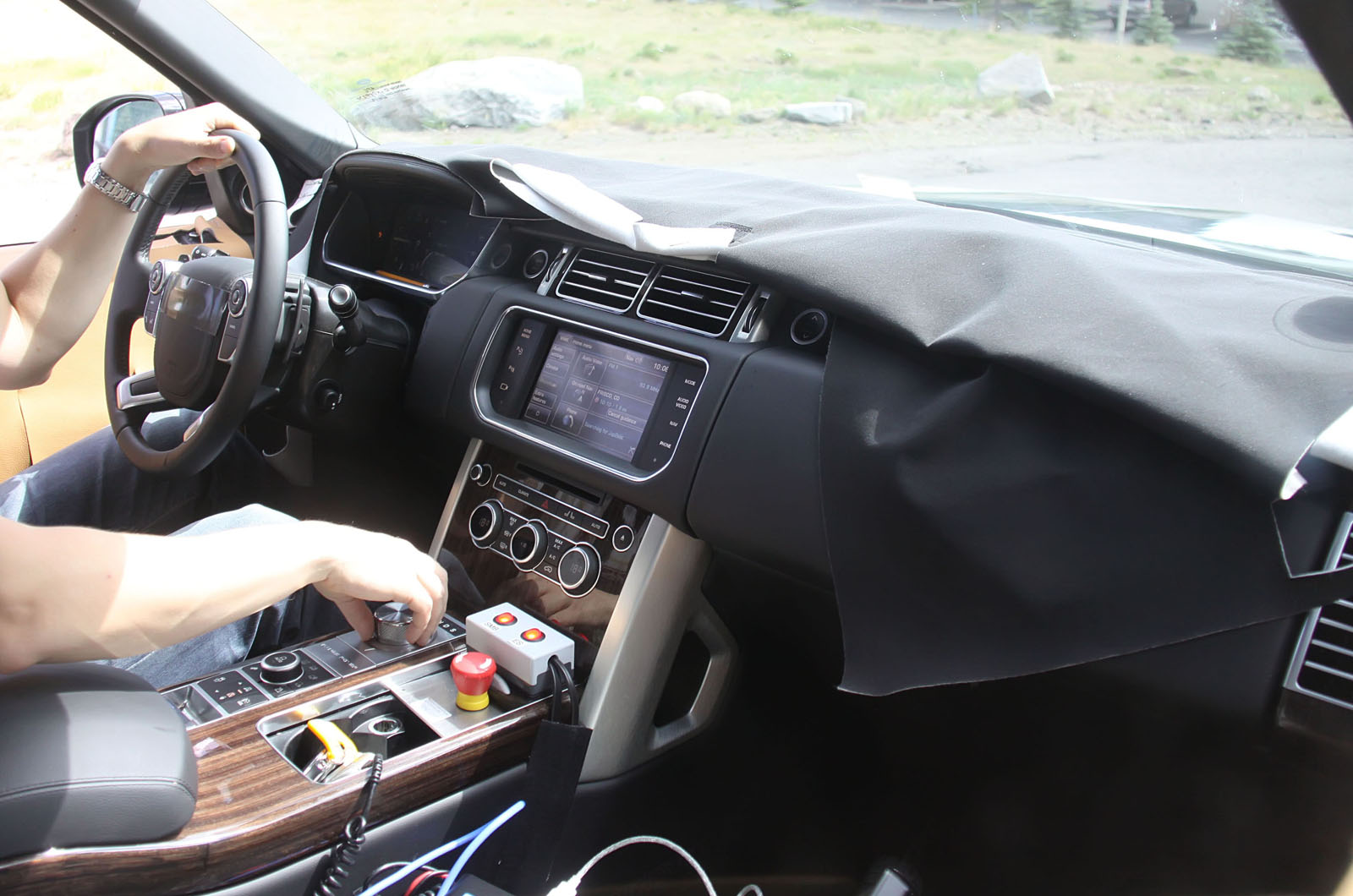 All-new Range Rover cabin spied | Autocar