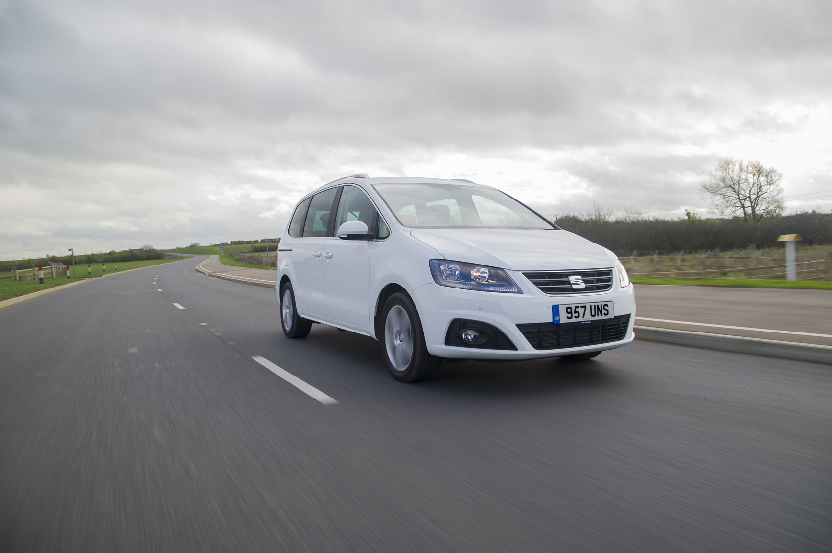 Seat Alhambra cornering