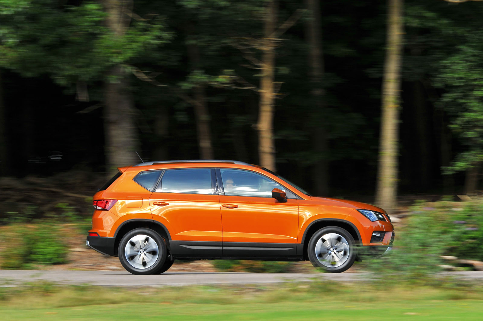 Seat Ateca side profile