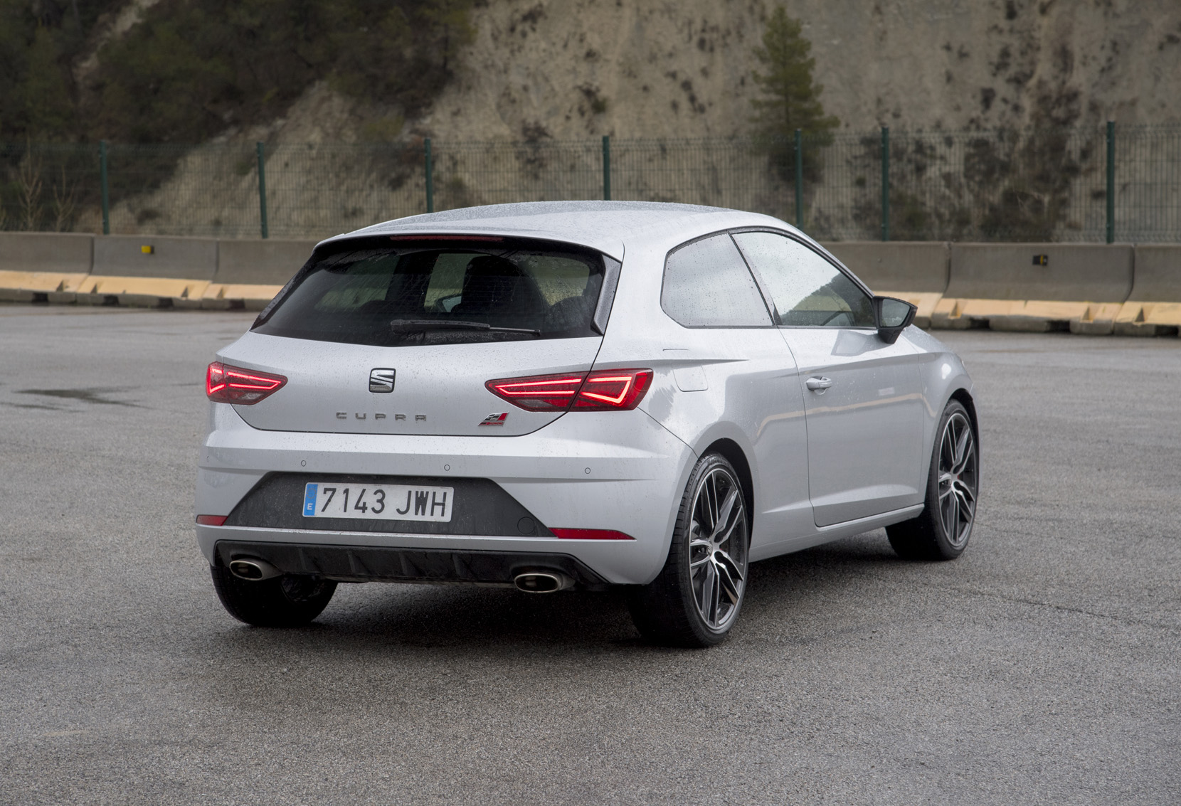 Seat Leon Cupra rear quarter