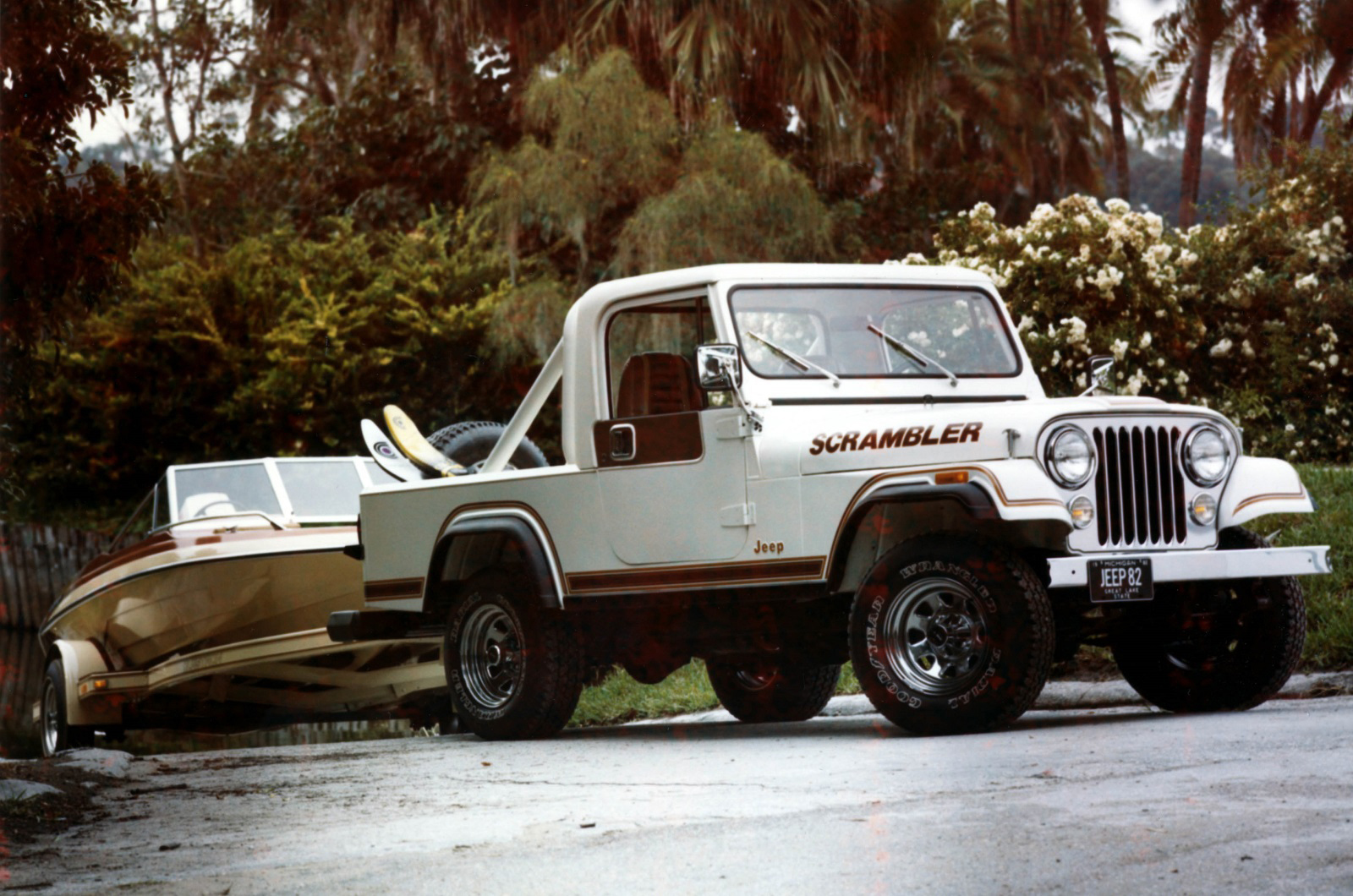 Download Pickup Truck Jeep Gif