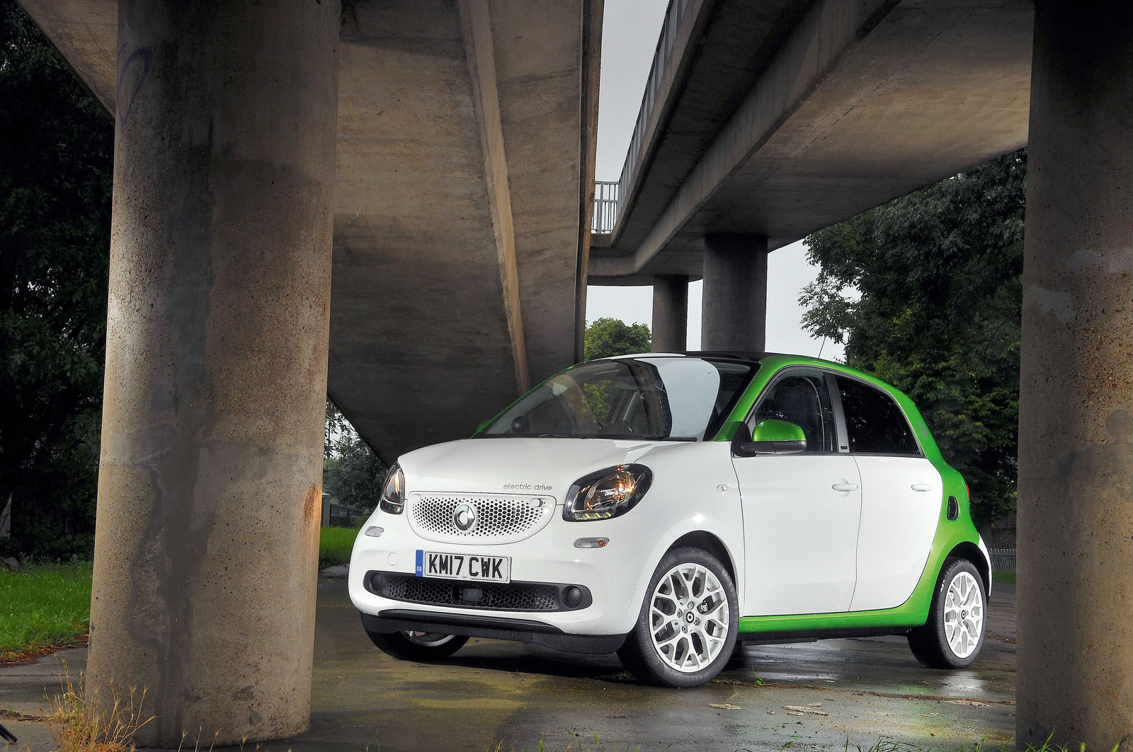 2.5 star Smart Forfour Electric Drive