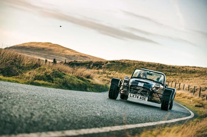 caterham CSR front dynamic low flying jh 64