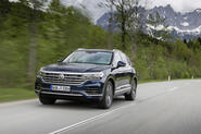 Family saloon car price Family saloon car price