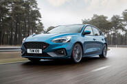 Ford Focus ST 2019 first ride - hero front