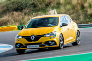 Renault Megane RS Trophy cornering