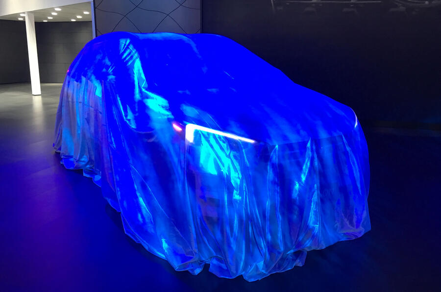 001 Tucson wrap