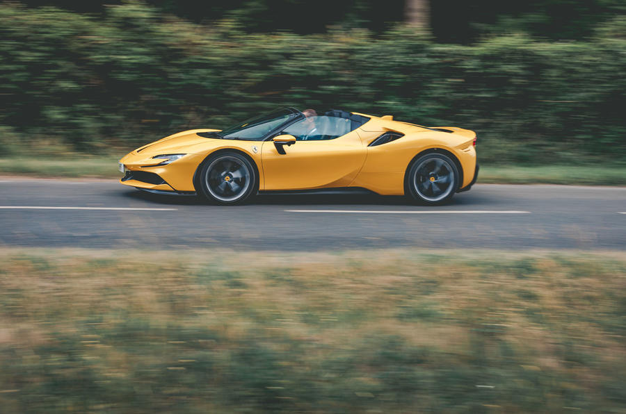 002 Ferrari sf90 spyder 2022 0