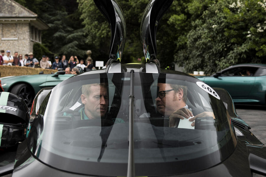 03 Peter dumbreck damien smith