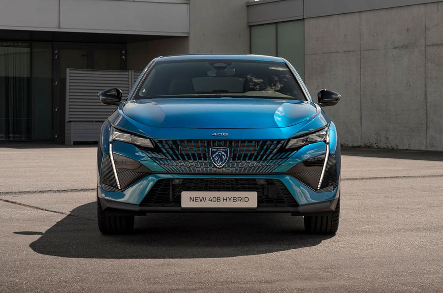 043 Peugeot 408 2022