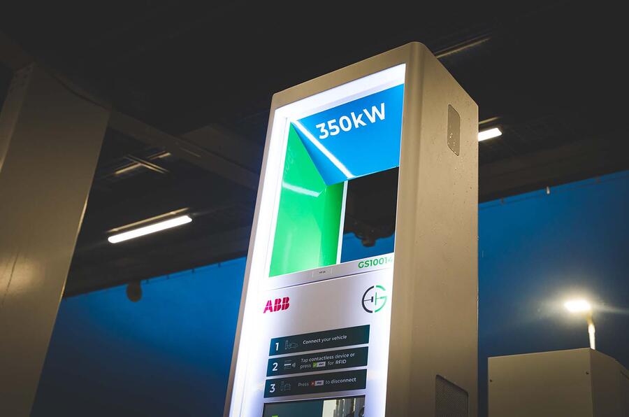 1 Gridserve ev forecourt 2020 charger