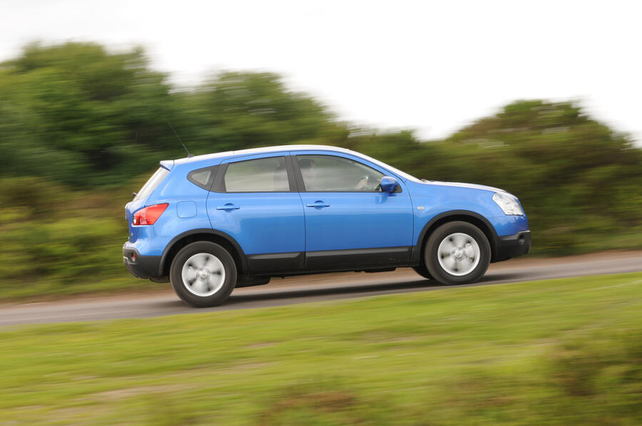 1 Nissan qashqai hero side