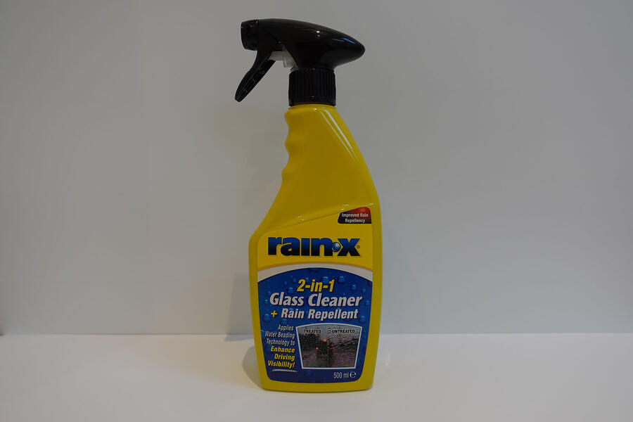 Rain X 2 In 1 Glass Cleaner + Rain Repellent - Will It Work? 