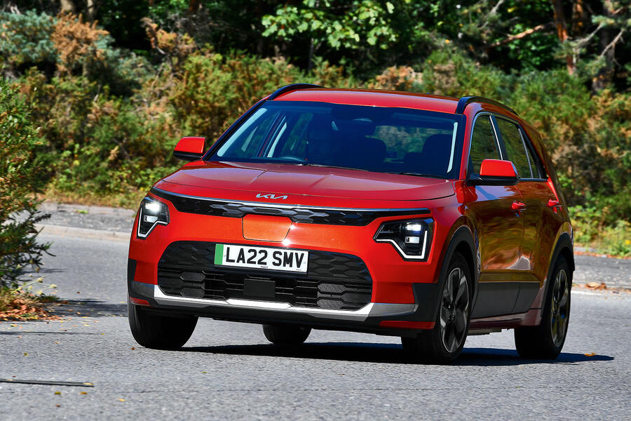 Medium sized electric cars discount