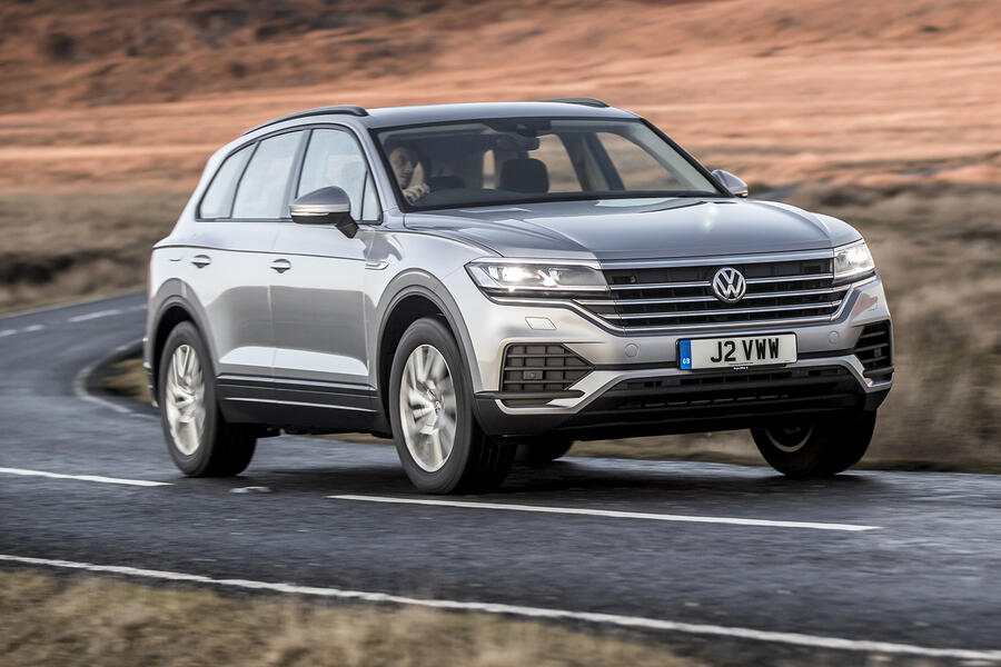 10 Volkswagen touareg se 2020 uk fd otr front