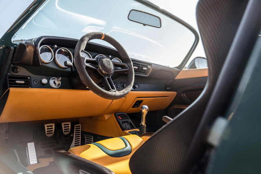 11 Gunther werks 993 speedster 2022 first drive review interior