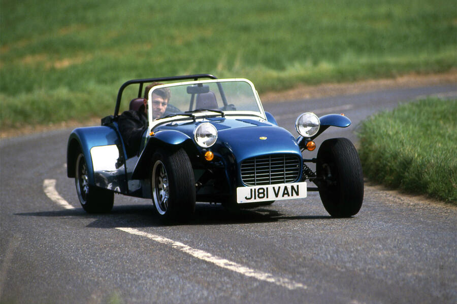 15 Caterham seven tracking front