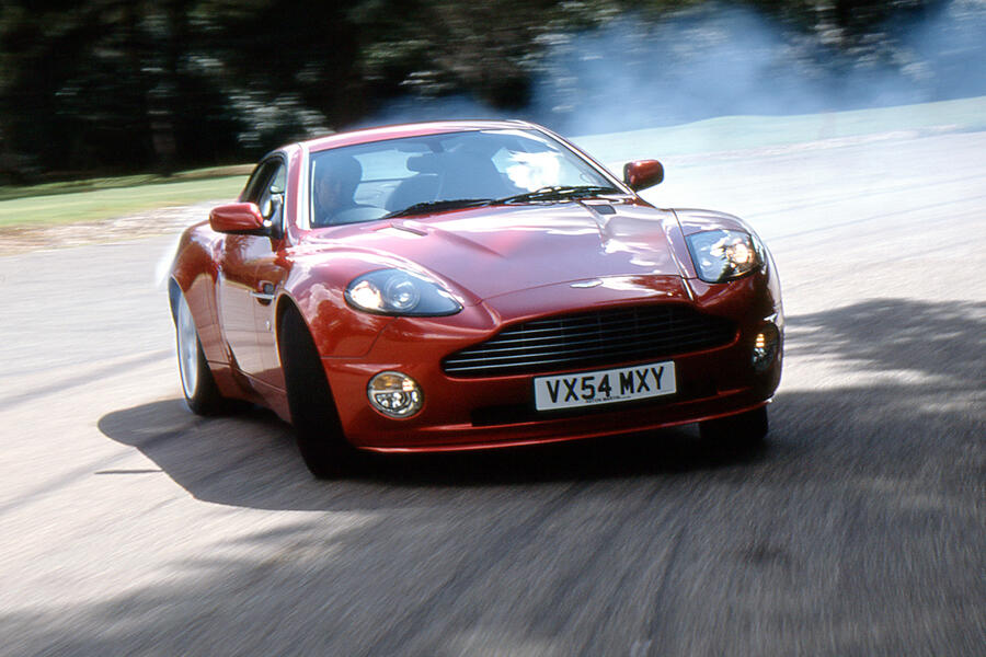 18 Aston martin vanquish