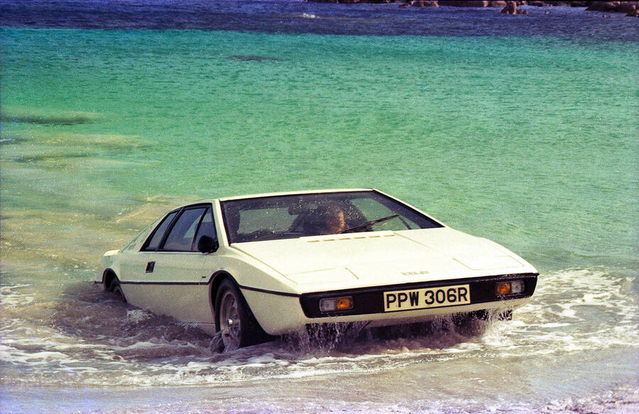 18 Lotus esprit