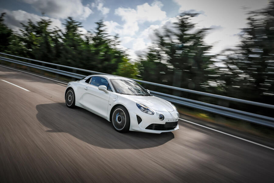 18 Alpine a110