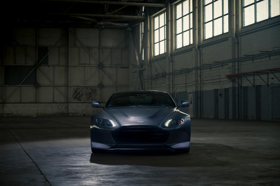 19 Aston martin vantage v600