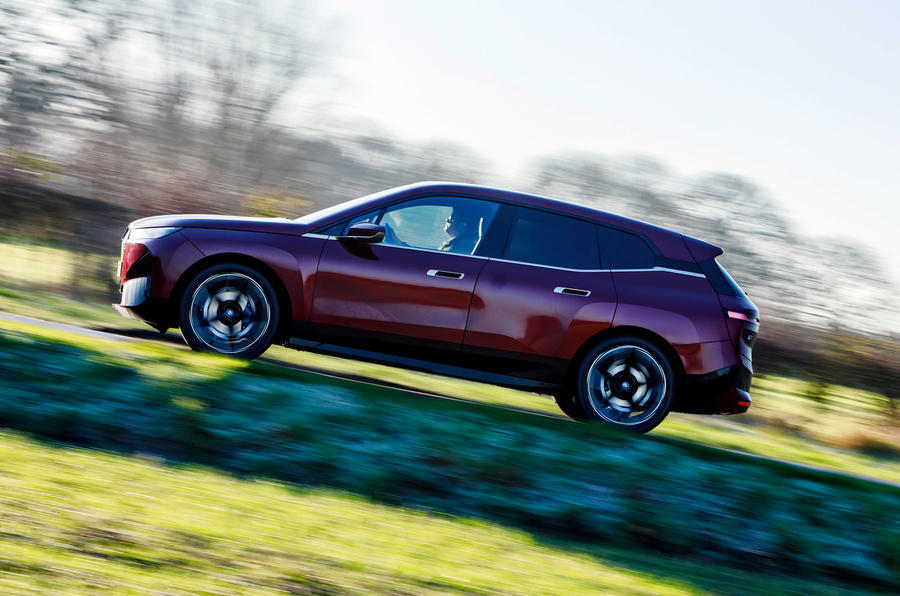 2 Bmw ix 2022 road test review side pan 0