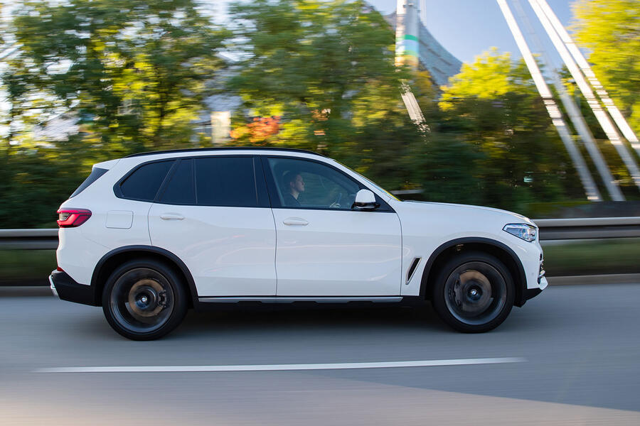 2-bmw-x5-45e-2019-uk-fd-hero-side.jpg?it