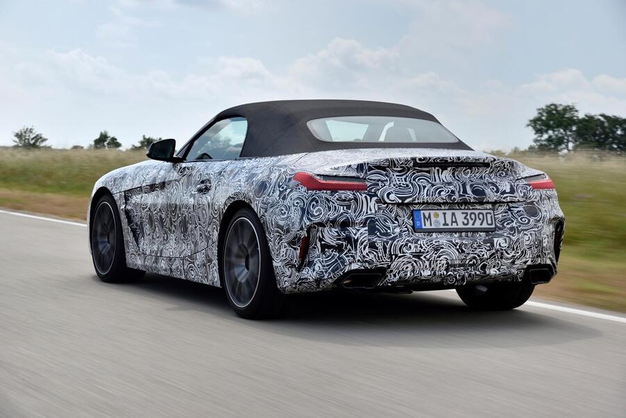 2-bmw-z4-prototype-drive-2018-hero-rear taciki.ru