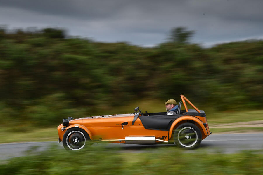 2 Caterham seven 170 r 2021 uk fd hero side