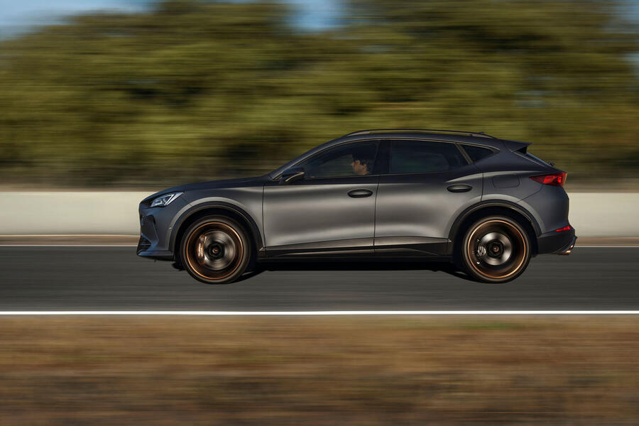 2 Cupra formentor vz5 2021 fd hero side