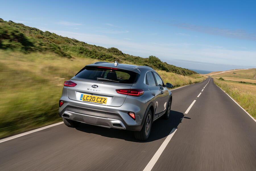 2 Kia xceed phev 2020 uk fd hero rear