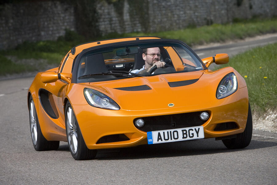 aria-label="2 lotus elise front"