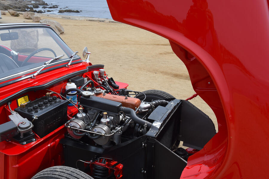 2 Triumph spitfire engine