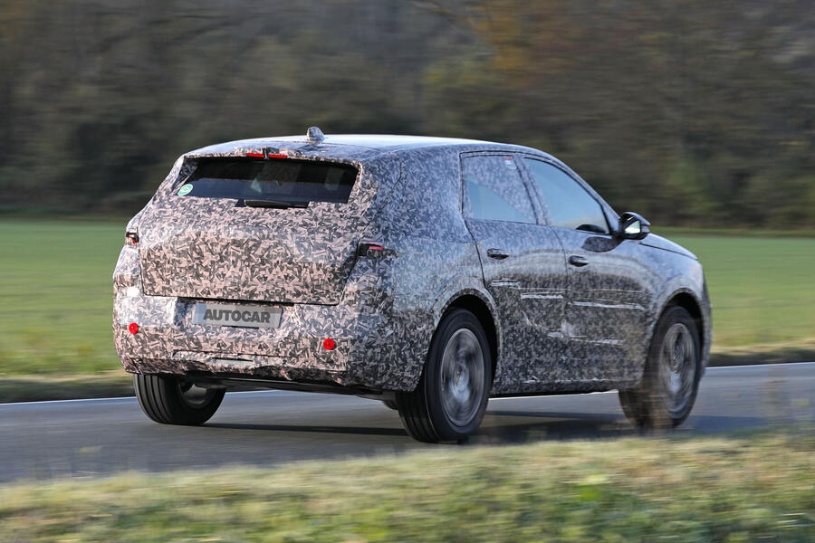 2024 Vauxhall Crossland â€“ camouflaged rear quarter tracking